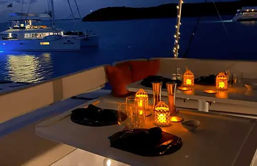 Cena romántica en yate